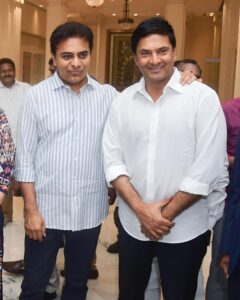 Read more about the article A bright start to my day!

Had the pleasure to meet and greet @ktrtrs anna, earl…